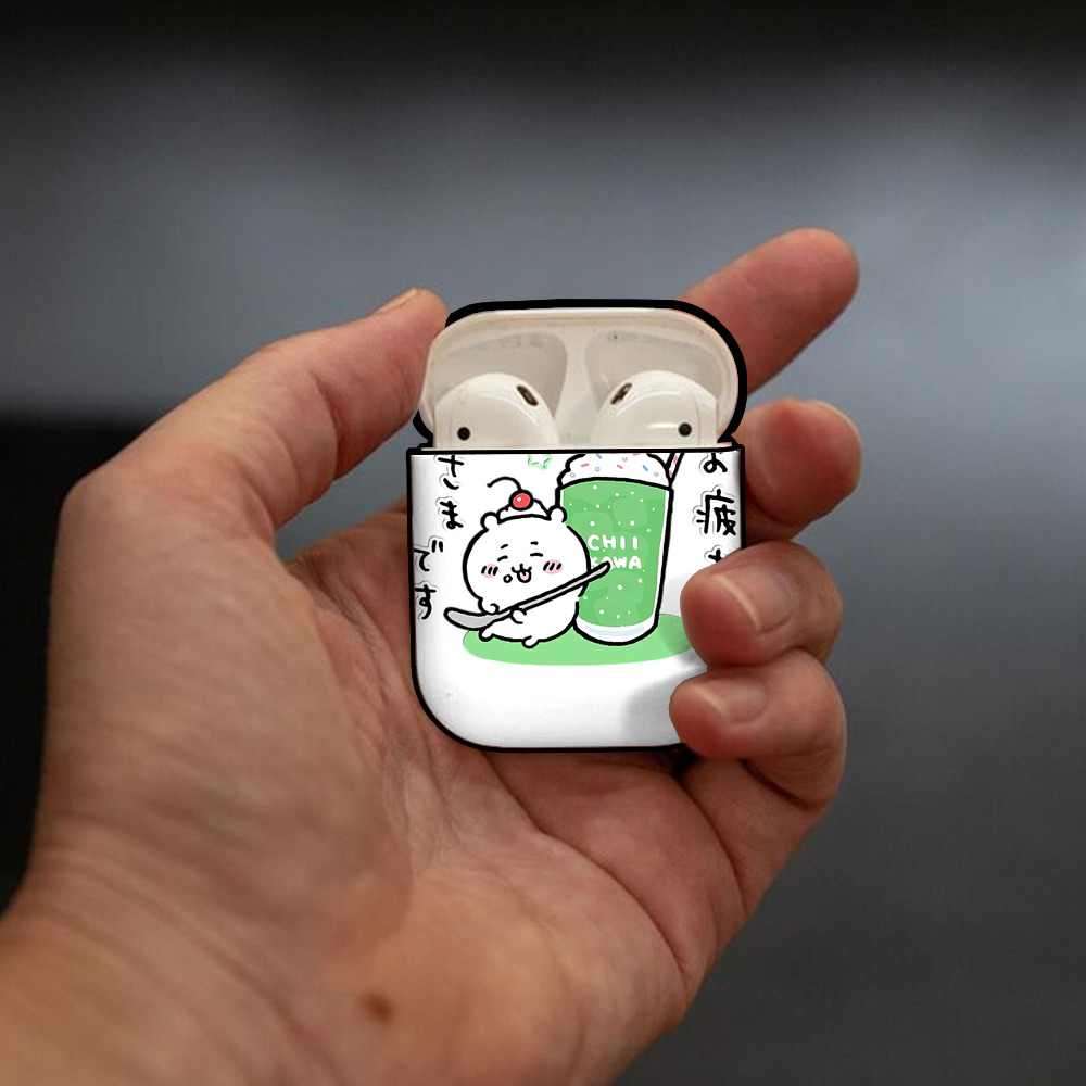 ちいかわ ちいかわ Chii-kawa chiikawa AirPods 第2世代保護ケース ハードシェル ブラック 耐衝撃・防指紋・カラビナ付き