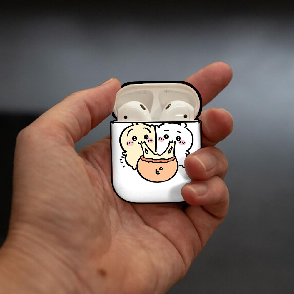 ちいかわ うさぎ Chii-kawa usagi AirPods 第2世代保護ケース ハードシェル ブラック 耐衝撃・防指紋・カラビナ付き