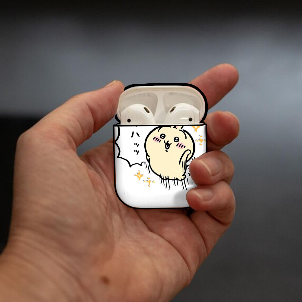 ちいかわ うさぎ Chii-kawa usagi AirPods 第2世代保護ケース ハードシェル ブラック 耐衝撃・防指紋・カラビナ付き