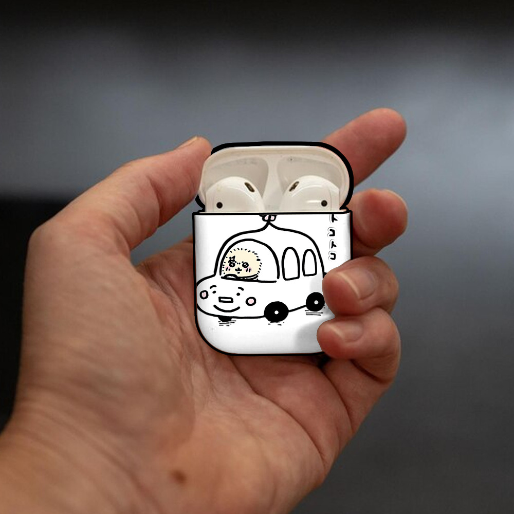 ちいかわ ラッコ Chii-kawa Sea otter AirPods 第2世代保護ケース ハードシェル ブラック 耐衝撃・防指紋・カラビナ付き