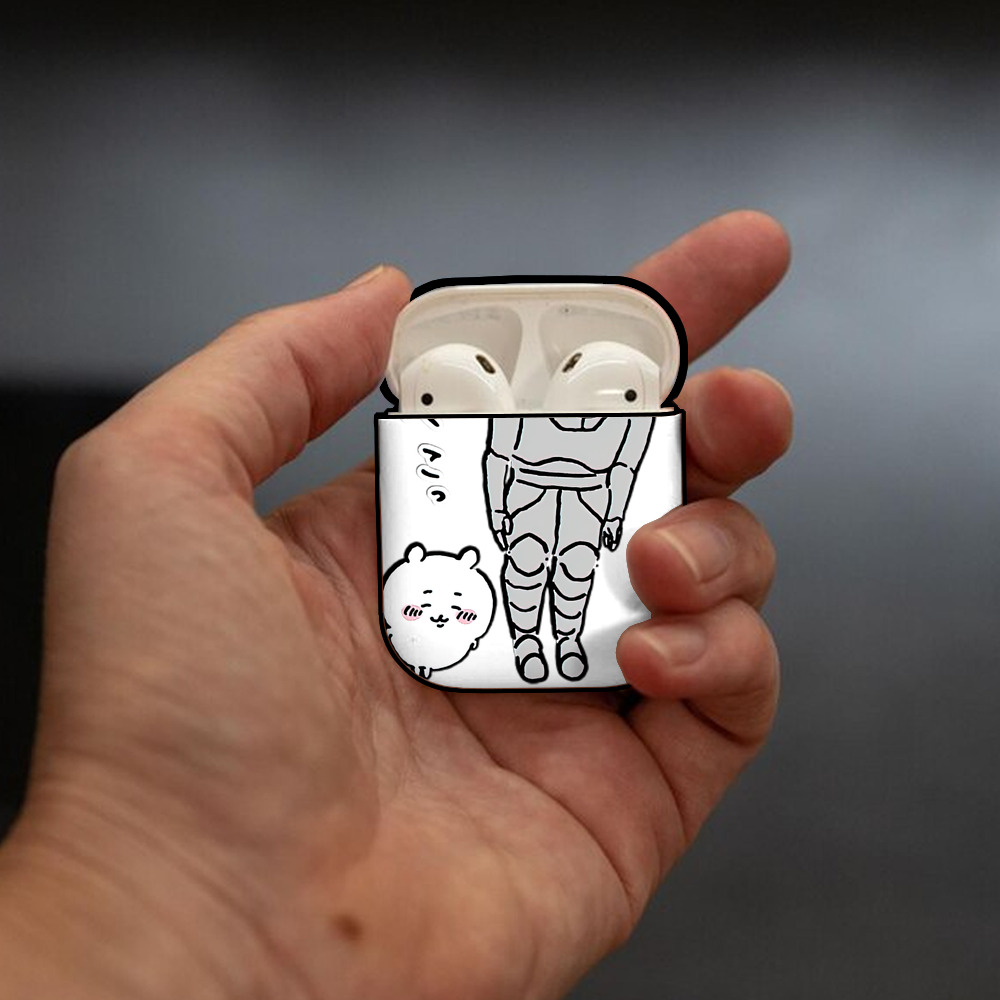 ちいかわ 労働の鎧さん Chii-kawa Mr. Armor of Labor AirPods 第2世代保護ケース ハードシェル ブラック 耐衝撃・防指紋・カラビナ付き